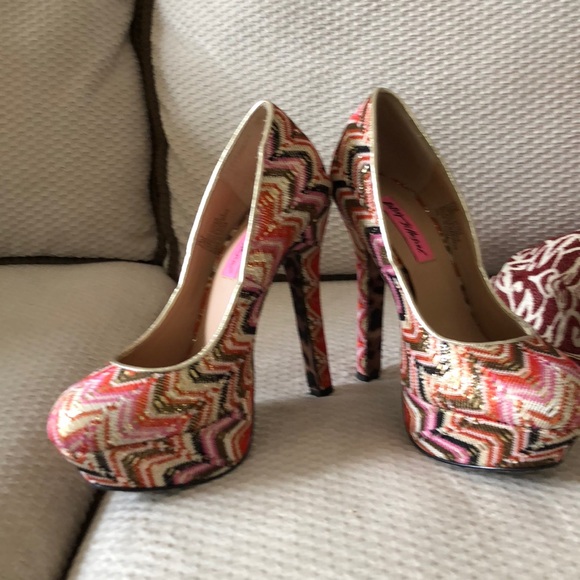 Betsey Johnson Shoes - Betsy Johnson platform heels